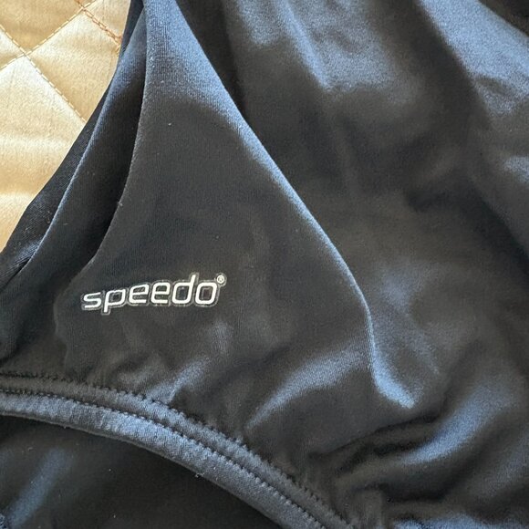 SPEEDO TUMMY CONTROL ONE PIECE SWIMSUIT SWIMWEAR Black with Red Sz 12 - Picture 4 of 4